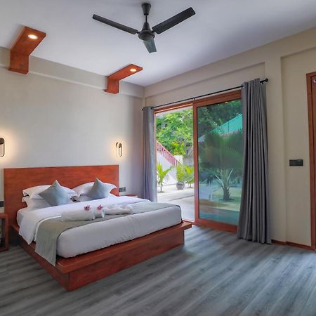 Sunny Breeze View Hotel Hangnaameedhoo Ngoại thất bức ảnh