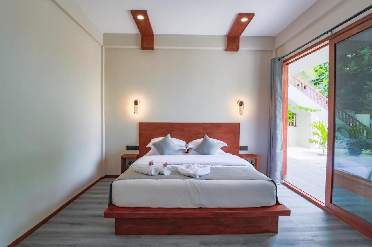 Sunny Breeze View Hotel Hangnaameedhoo Ngoại thất bức ảnh