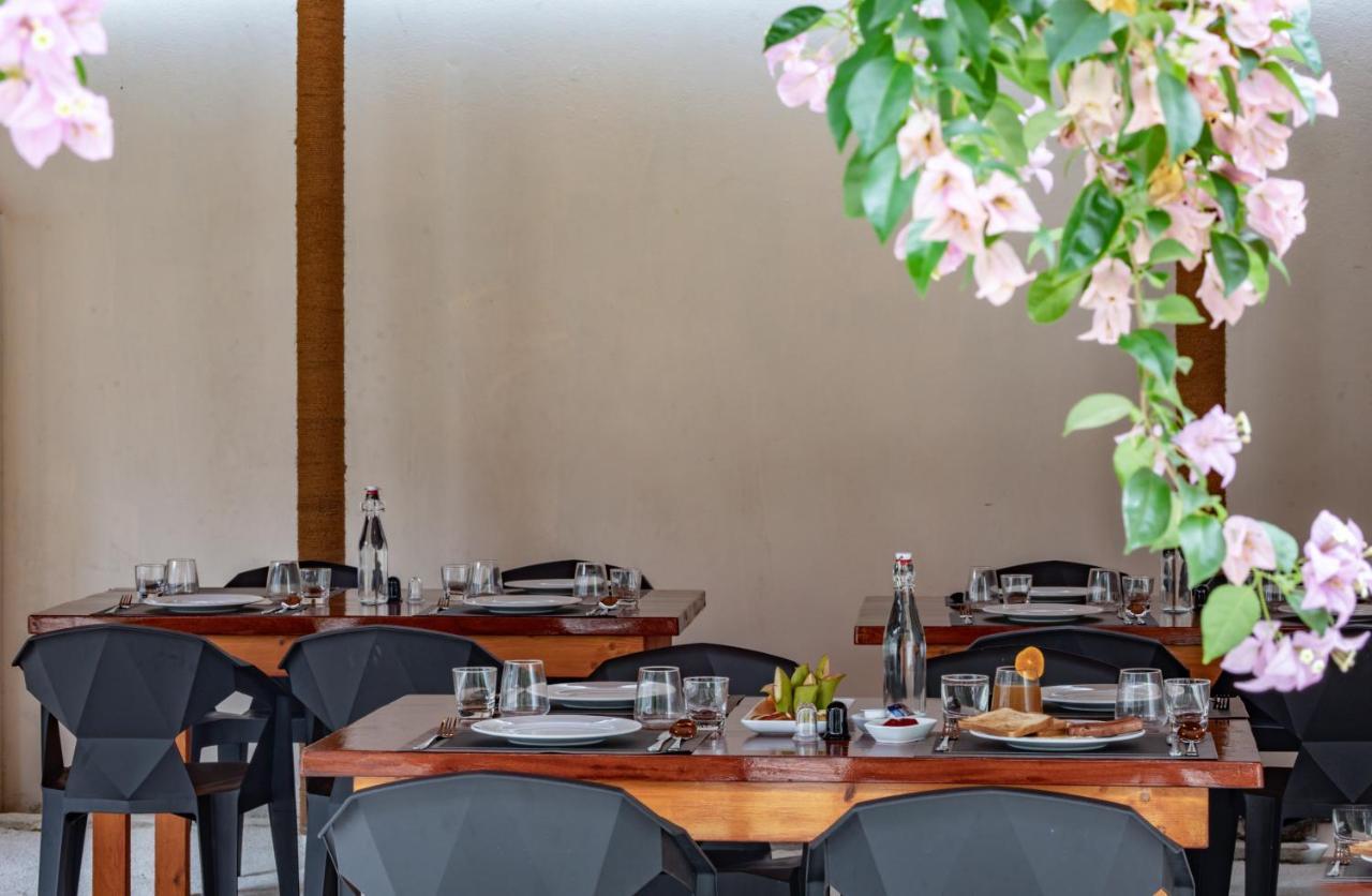 Sunny Breeze View Hotel Hangnaameedhoo Ngoại thất bức ảnh