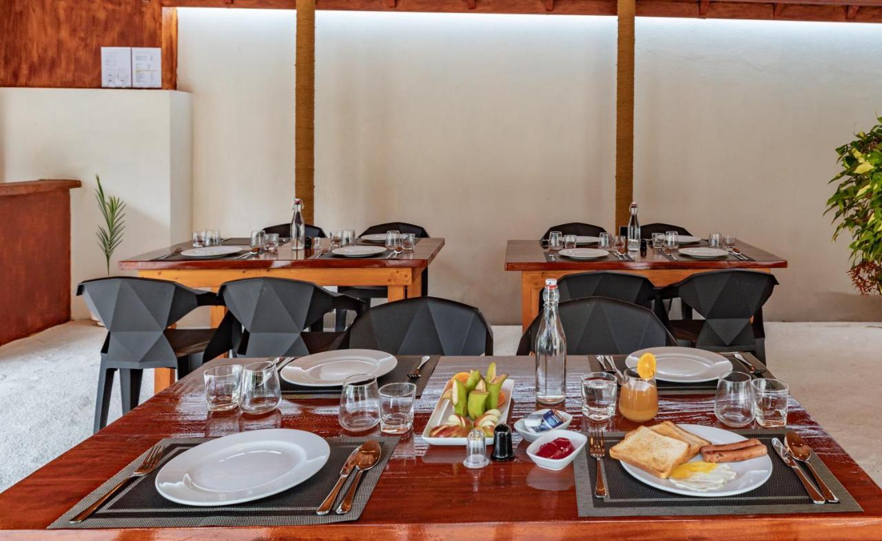 Sunny Breeze View Hotel Hangnaameedhoo Ngoại thất bức ảnh