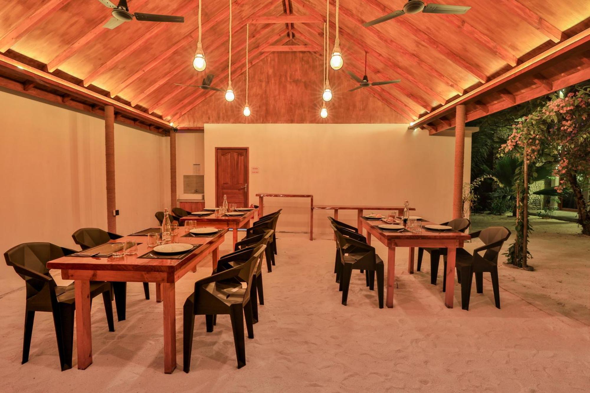Sunny Breeze View Hotel Hangnaameedhoo Ngoại thất bức ảnh