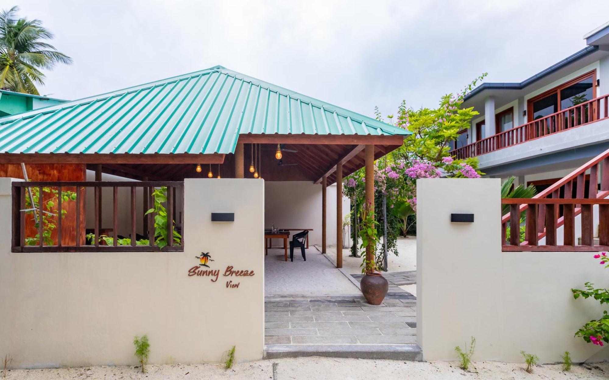 Sunny Breeze View Hotel Hangnaameedhoo Ngoại thất bức ảnh