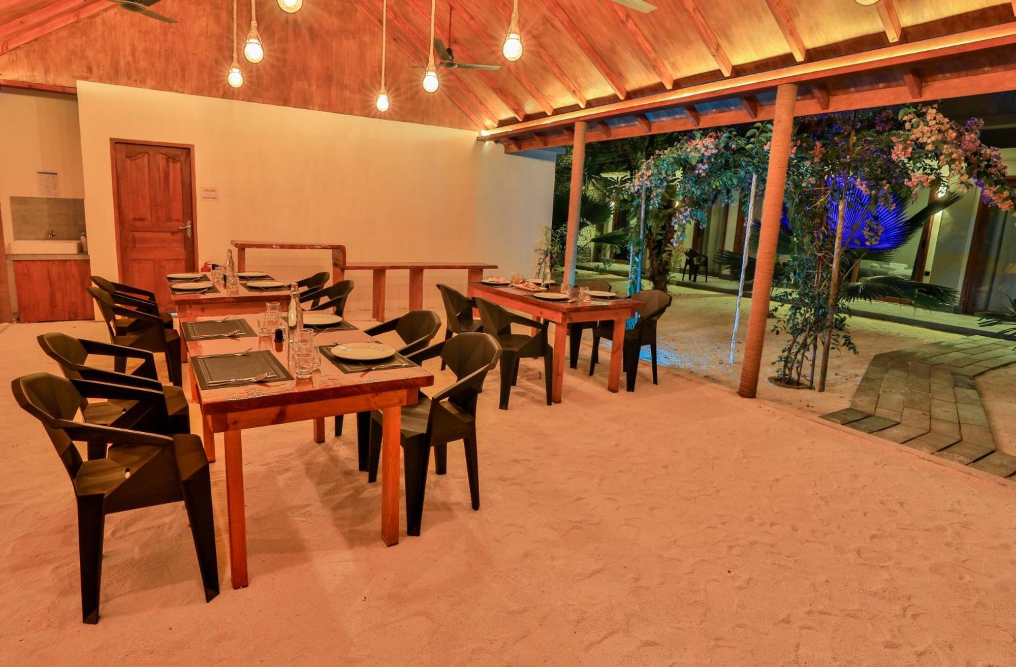 Sunny Breeze View Hotel Hangnaameedhoo Ngoại thất bức ảnh