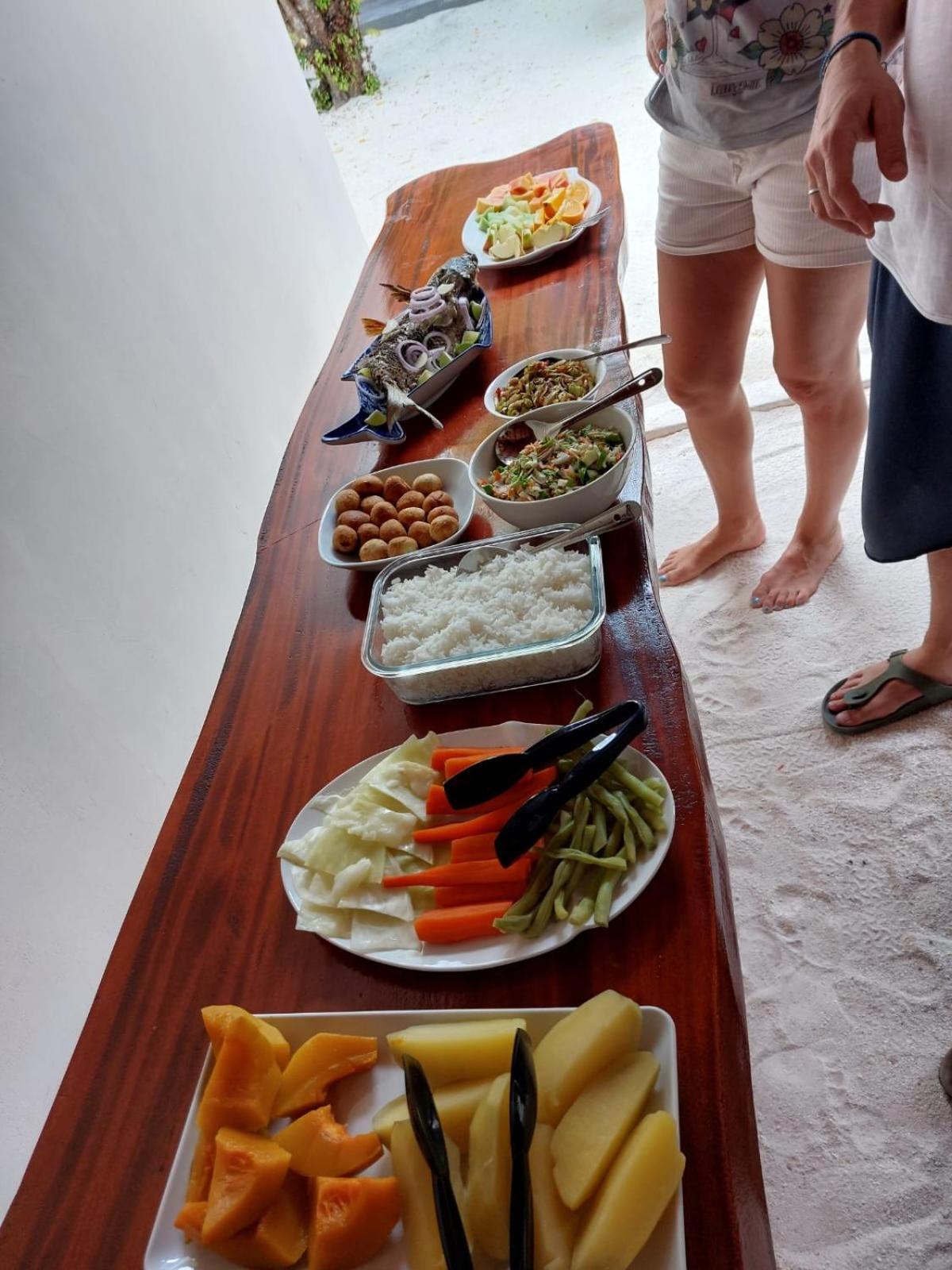 Sunny Breeze View Hotel Hangnaameedhoo Ngoại thất bức ảnh