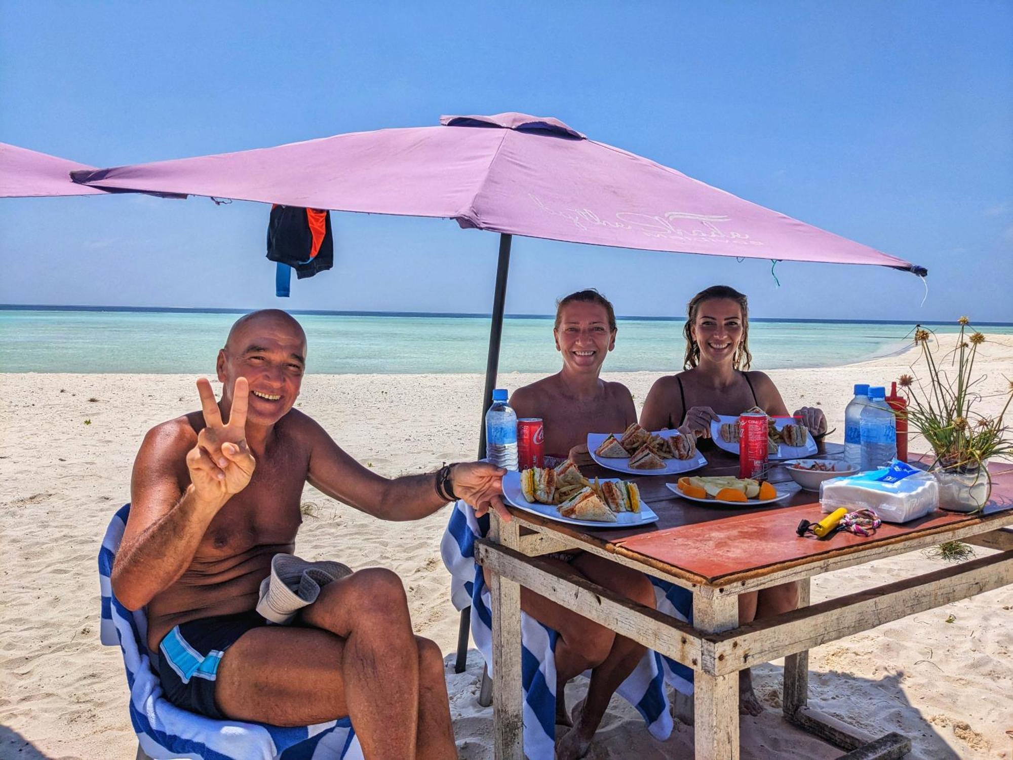 Sunny Breeze View Hotel Hangnaameedhoo Ngoại thất bức ảnh